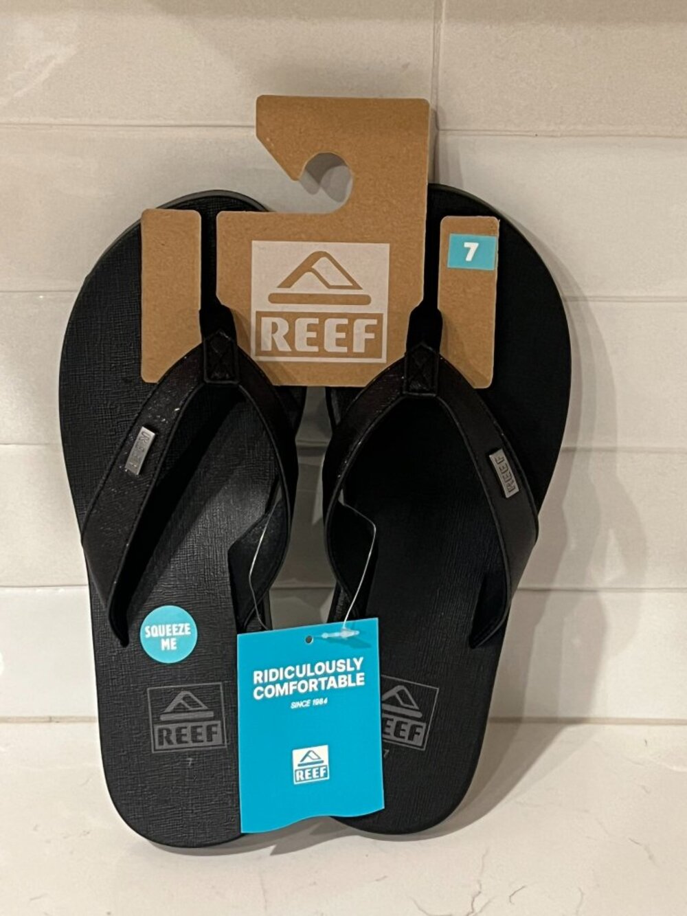 Womens 7 REEF Mia Sassy Black Sparkle Cushion Comfort Squishy Flip Flops NWT New